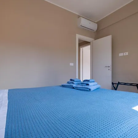 Casa Delfina By Portofinovacanze Apartment Rapallo
